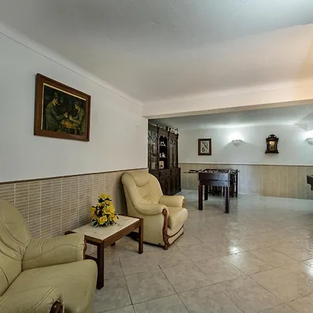 Spacious 5br Family & Group With Private Pool & Games 빌라 Armação de Pêra