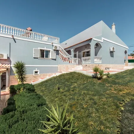 빌라 Spacious 5br Family & Group With Private Pool & Games Armação de Pêra