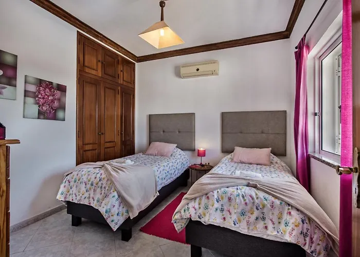 Cadre - 5br W Private Pool & Snooker Table Villa