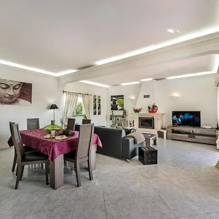 Spacious 5br Family & Group With Private Pool & Games