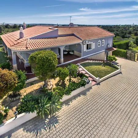 Spacious 5Br Family & Group Villa With Private Pool & Games Room * Armação de Pêra