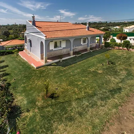 Spacious 5br Family & Group With Private Pool & Games アルマカオ・デ・ペラ