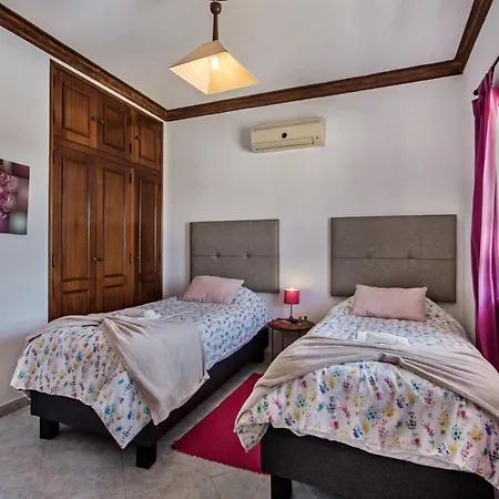 Spacious 5br Family & Group With Private Pool & Games וילה